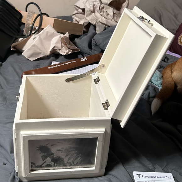 Picture box - Picture 5 of 5